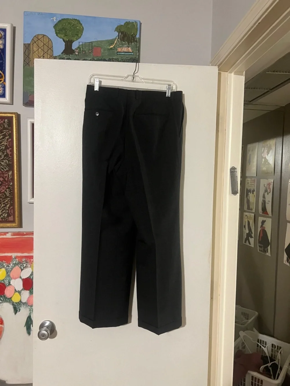 Jones New York dark gray single breasted suit. 100% wool gabardine.